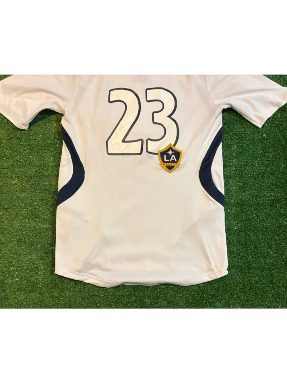 Vintage LA Galaxy jersey mens small white adidas david beckam Y2K soccer retro